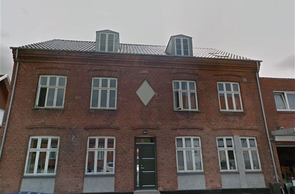 Nyistandsat 3-værelses lejlighed, indflytningsklar