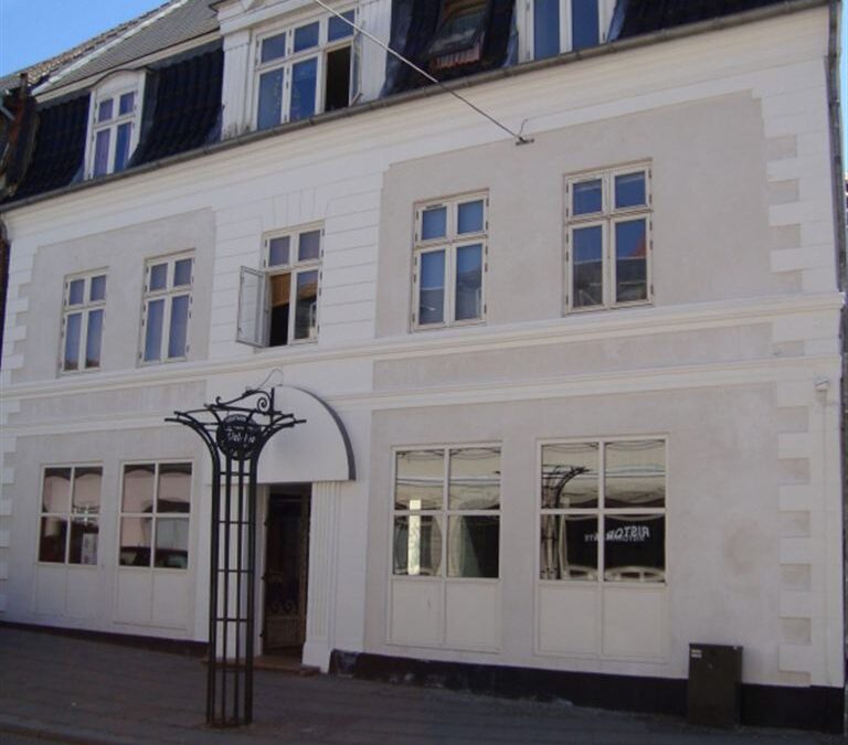 Total istandsat 2 vær.